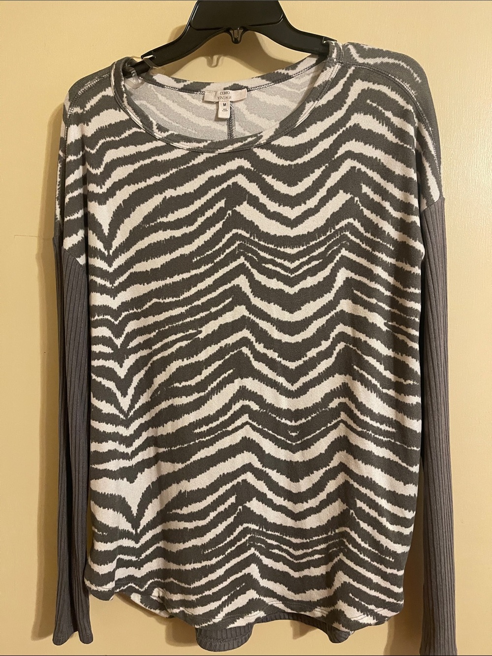 Como Vintage Gray & White Zebra Print Long Sleeve Top